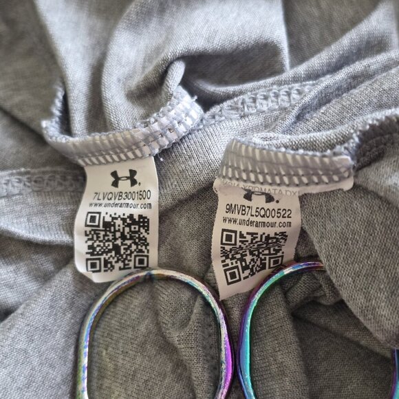 Under Armour T Shirt Women M Gray Lot of 2 Loose Fit HeatGear Ligthweight Active - Picture 10 of 14